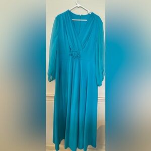 Long Dress - Beautiful Tourquise Blue Color size 22 1/12